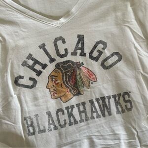Forty Seven 47 Women's Chicago Blackhawks Long Sleeve V-Neck White Tee, Size S